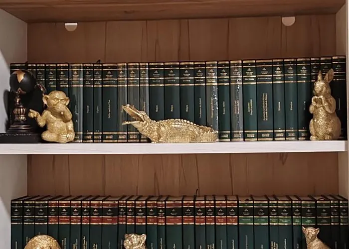 Abel Luxury アパート *